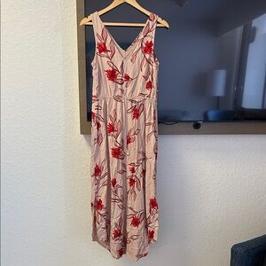 Elegant Floral Maxi Dress in Red and Cream